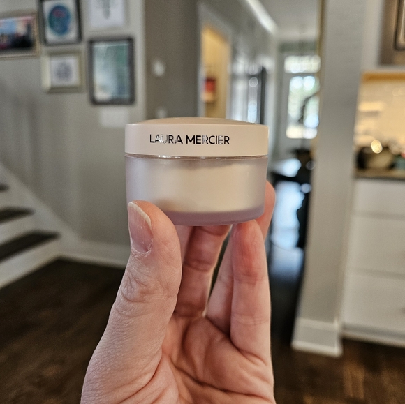 Laura Mercier Translucent Setting Powder Mini Set - Picture 5 of 7
